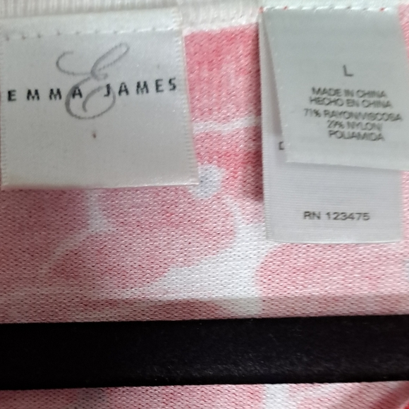 Emma James red Poppy rayon top.Size L. - Picture 4 of 7